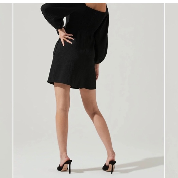 ASTR The Label Center Cutout Wrap Skirt Mini Dress - Picture 3 of 3